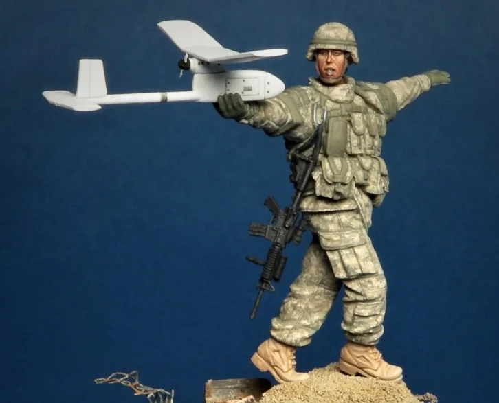 1:35 Смоляная модель солдатского беспилотника армии США Soldier Of The Требуется набор для сборки модели для рисования вручную Изображение 1 