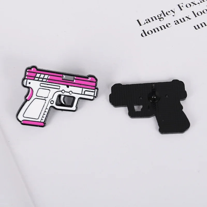 Булавки креативная мультяшная брошь-пистолет розового цвета, симпатичная японская металлическая маленькая значок-пистолет розового цвета Изображение 2 